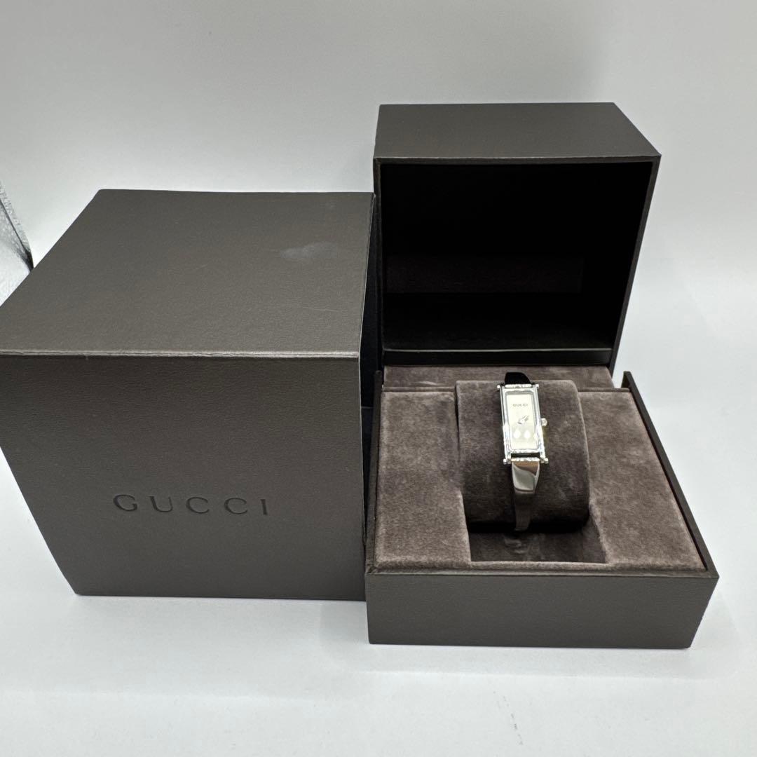 新品未使用品 GUCCI 時計 1500L バングルタイプ 稼働品 GUCCI（グッチ） 腕時計 1500L ステンレススチール ゴールド ブラック