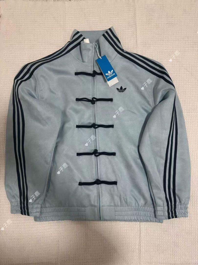adidasアディダス 中国限定 蛇年トラックジャケットダー みずいろ XL