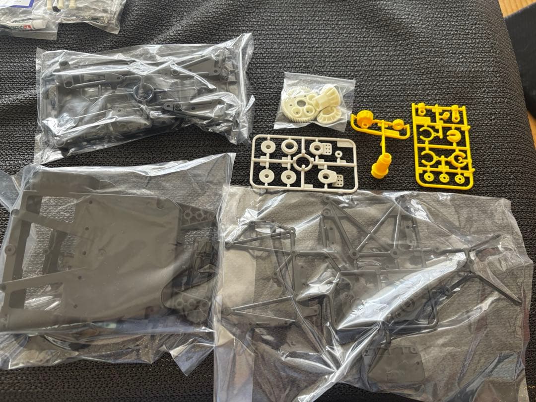 タミヤ　Cカーシャシーキット（新品未組立、一部パーツ無し）