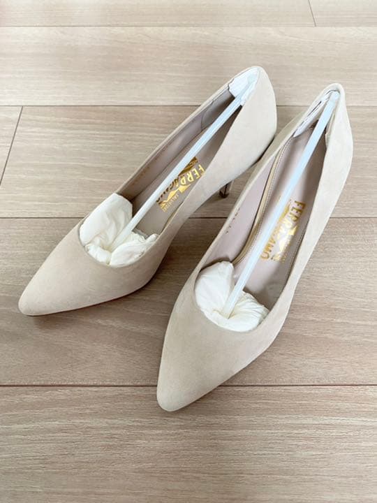 新品未使用 フェラガモ スェード パンプス パーティ 正装 入学式 卒業式