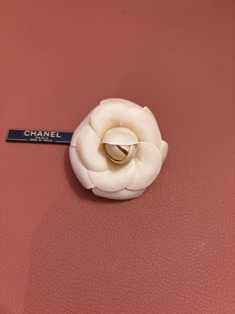 CHANEL シャネル カメリア ブローチ アイボリー系