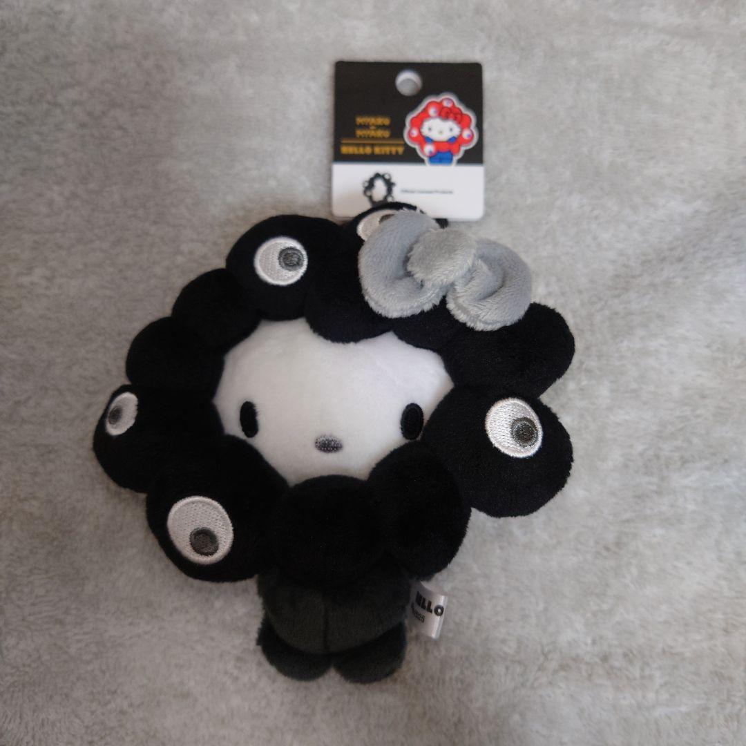 黒ミャクミャク サンリオ なりきりぬいぐるみ カラビナ ハローキティ