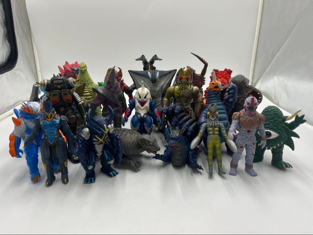 d*9様 ウルトラマン　怪獣　円谷プロ　ソフビ　フィギュア　25体