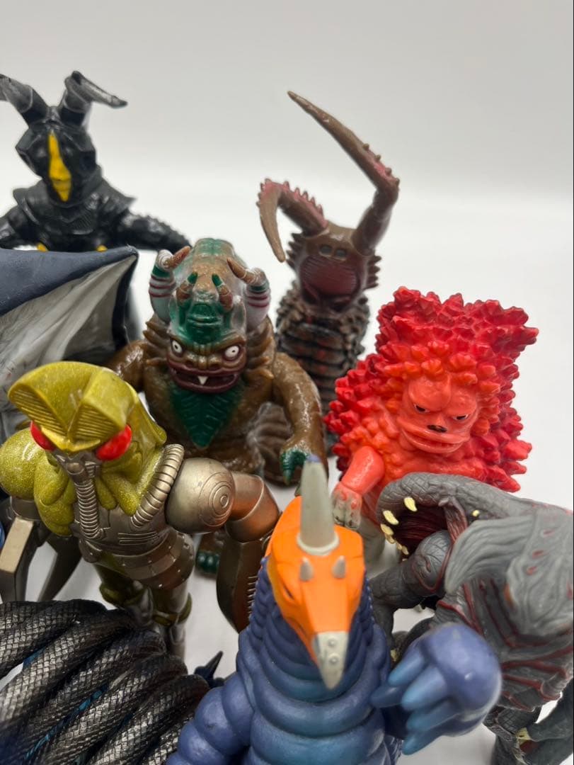 d*9様 ウルトラマン 怪獣 円谷プロ ソフビ フィギュア 25体 - メルカリ