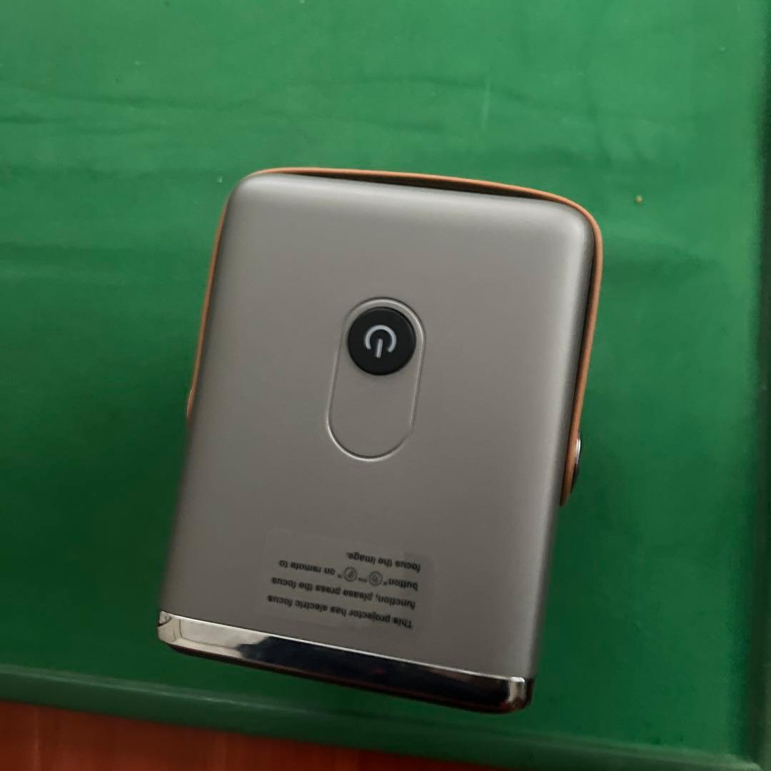 WIMIUS P61 ビデオプロジェクター 本体 - メルカリ