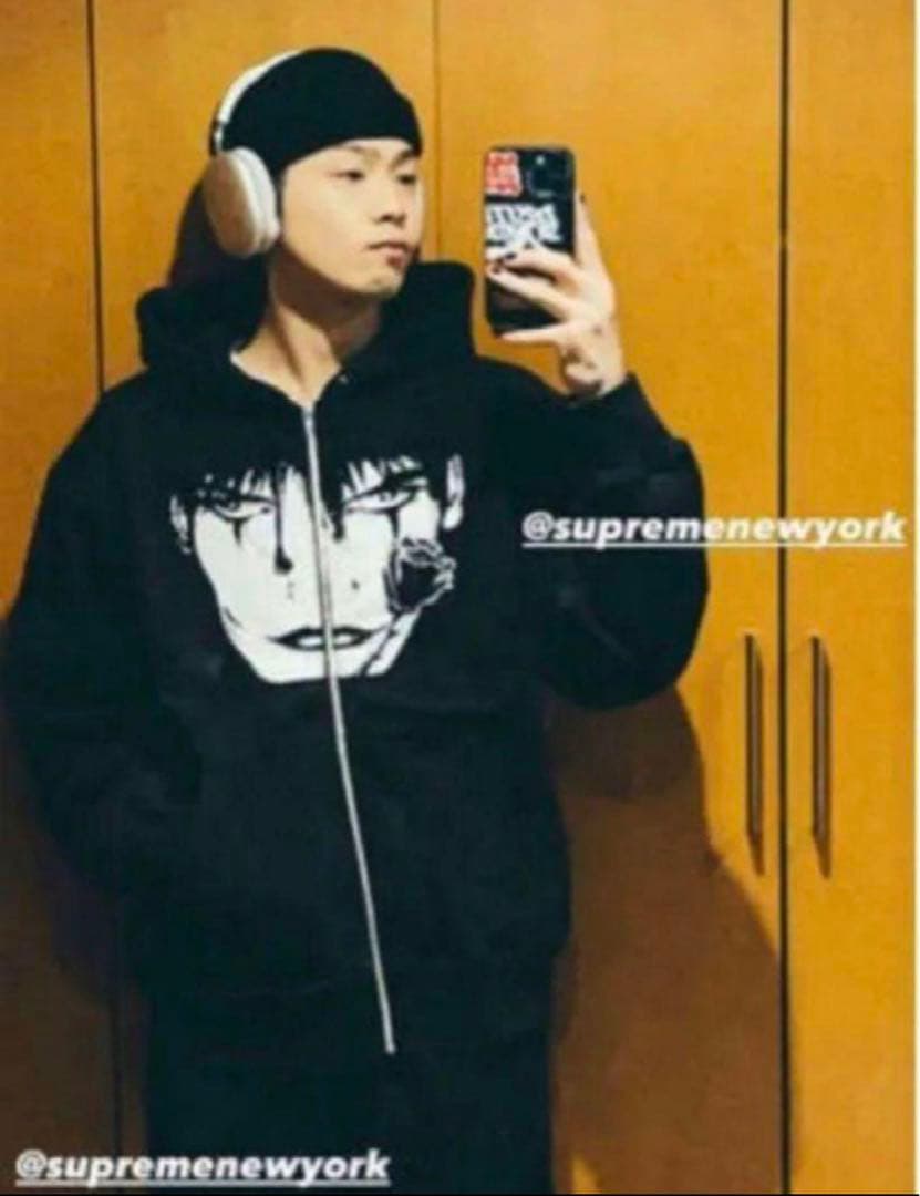 コムドットやまと着用】シュプリーム The Crow ジップパーカー - メルカリ