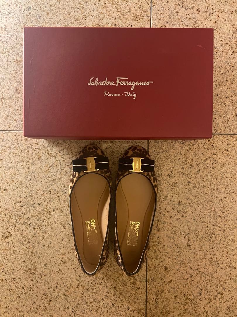 Salvatore Ferragamo ヒョウ柄 フラットシューズ　ハラコ