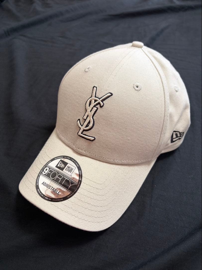 イブサンローラン キャップ ベージュ - メルカリ