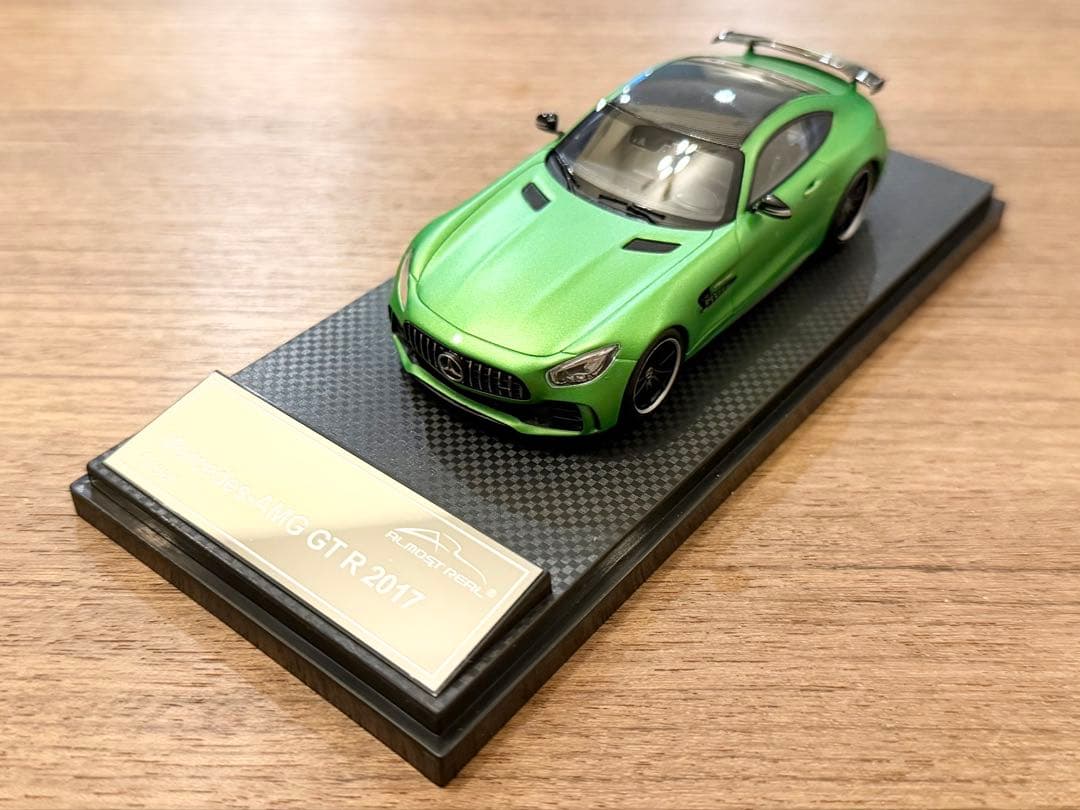 中古品 1/43 オルモストリアル メルセデスAMG GTR 2017 グリーン 中古品 1/43 オルモストリアル メルセデスAMG GTR 2017 グリーン