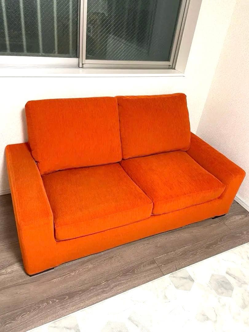 IDC大塚家具　テラソー　オレンジ色 2人掛けソファー　羽毛100% 送料込み