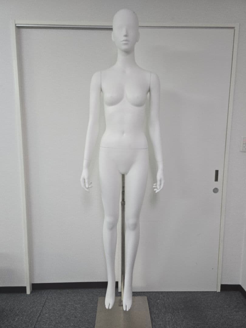 婦人全身マネキン ホワイト 腰受けベースあり