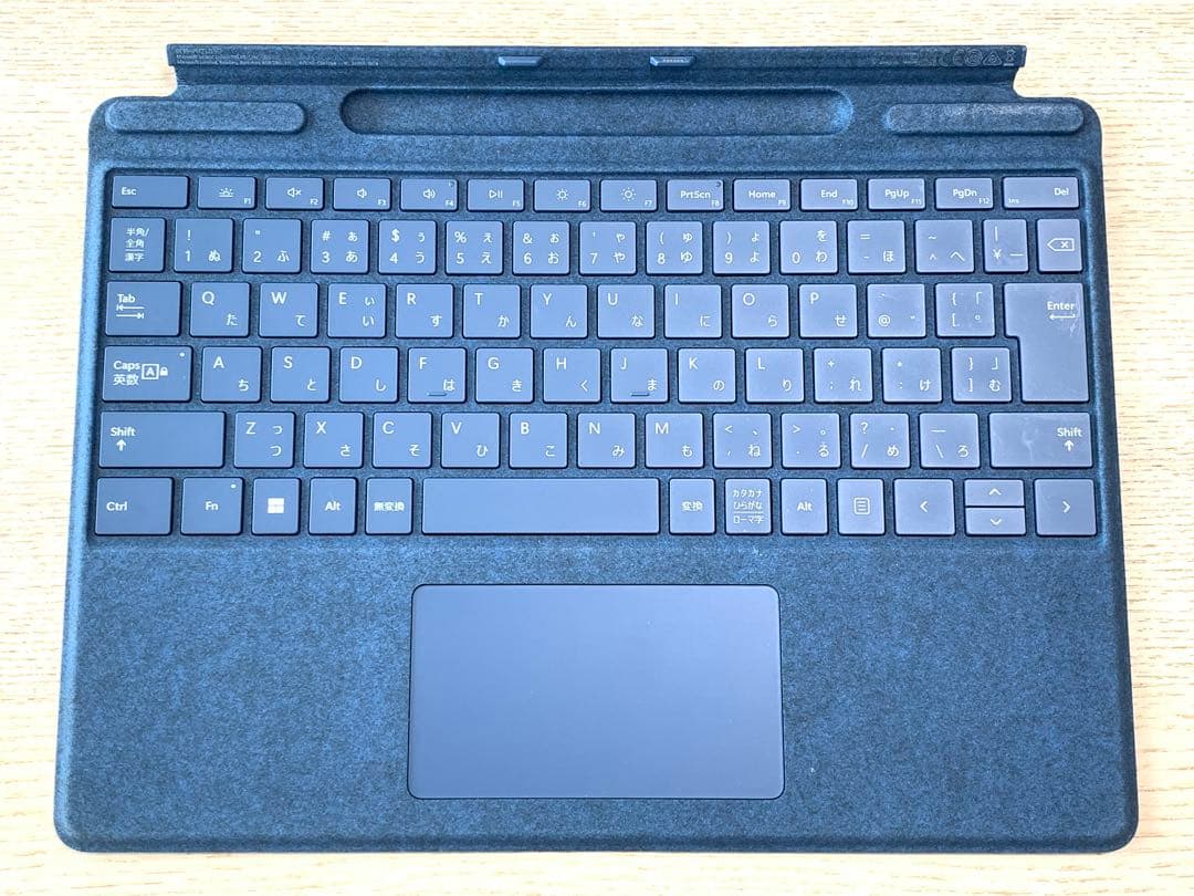Q11 マイクロソフト Surface Pro 1864