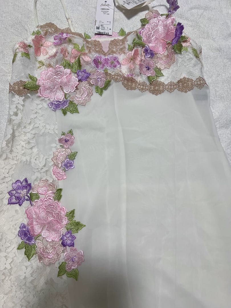 サルート　 スリップ　L85　Salute　59グループ