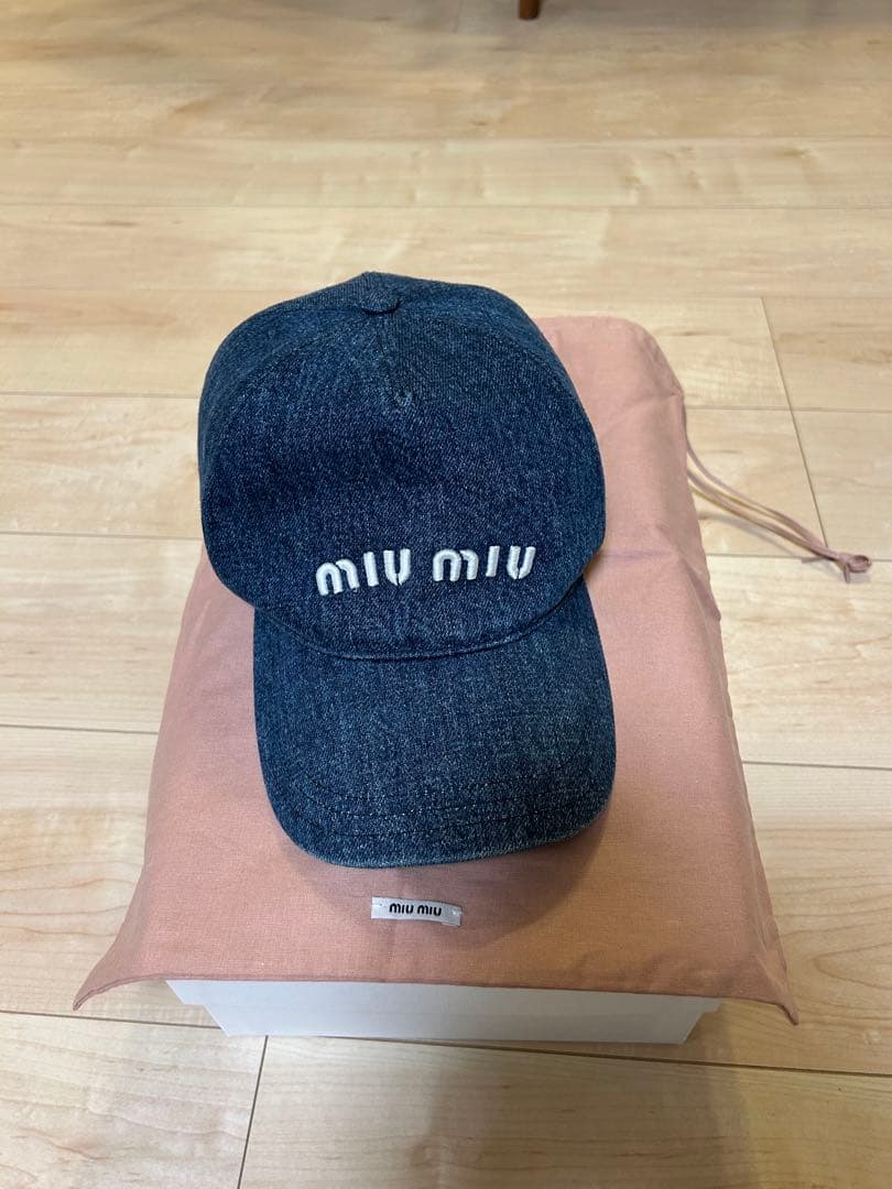 ミュウミュウ　デニムキャップ　MIU MIU 完売間近！【miumiu】ミュウミュウ デニム ベースボールキャップ