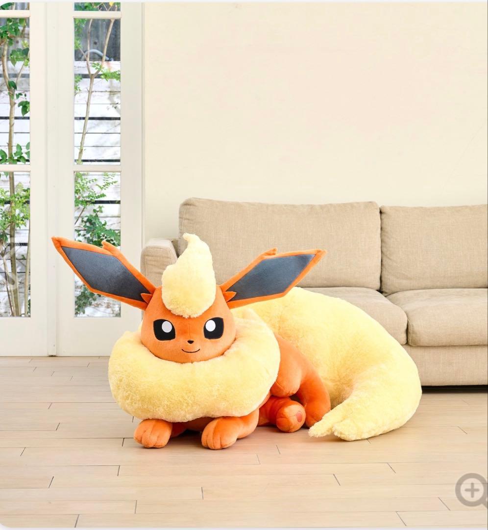 等身大　ブースター　寝そべり　ポケモンセンター　限定　ぬいぐるみ