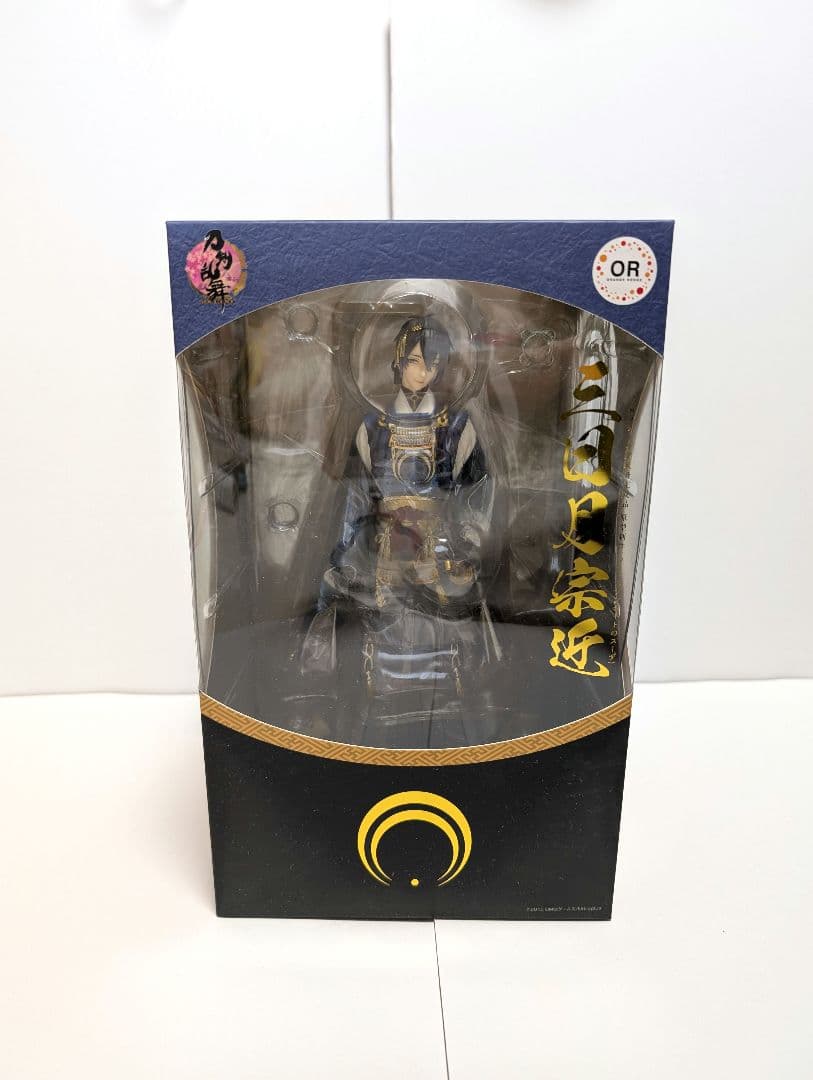 【未開封品】刀剣乱舞　三日月宗近　1/8スケールフィギュア