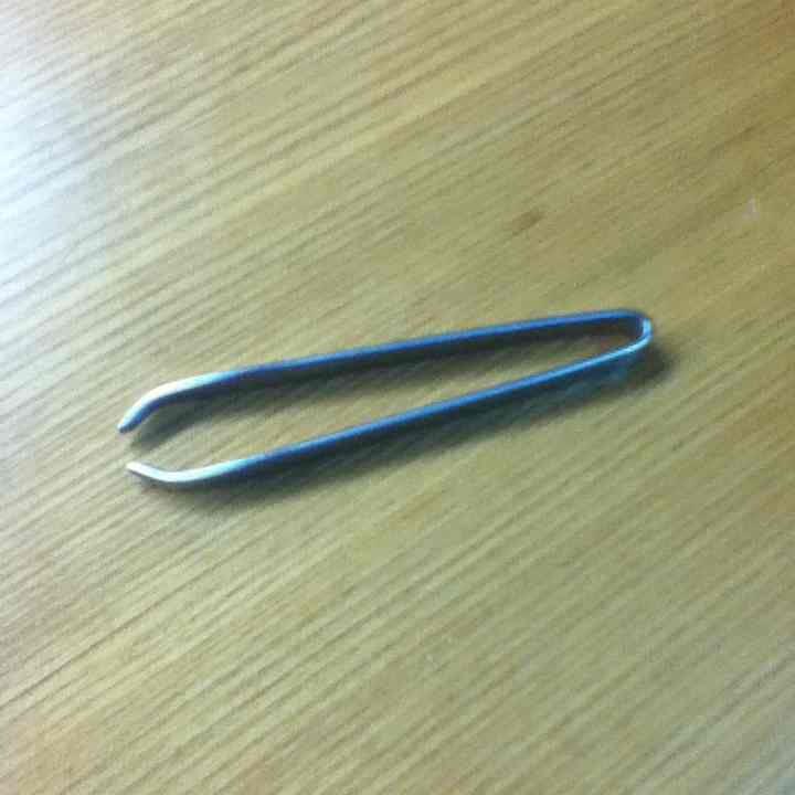 ピンセット