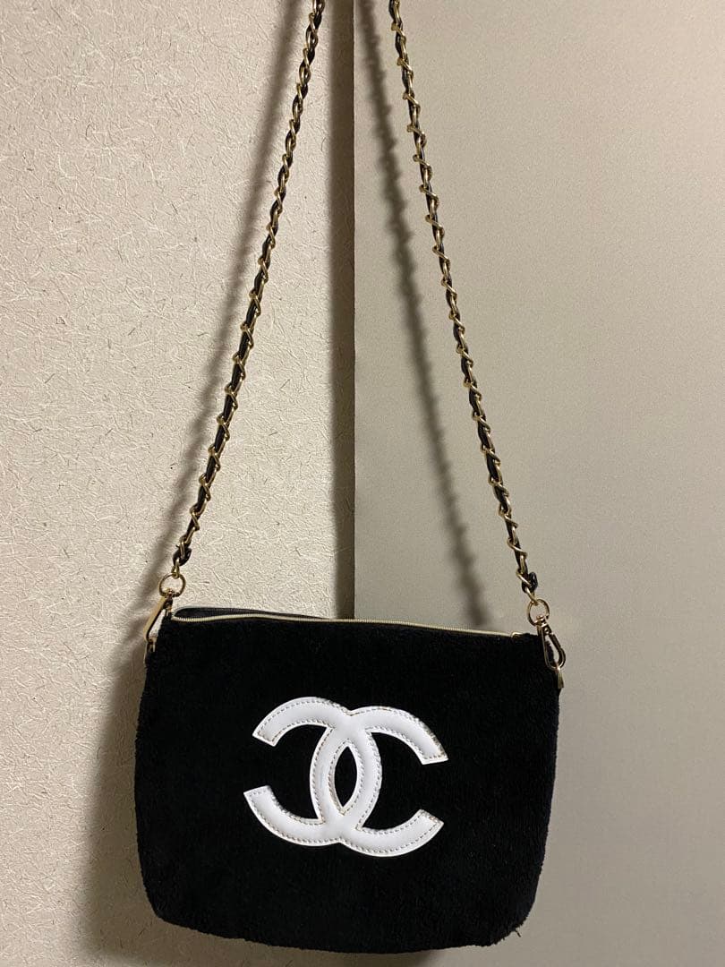ノベルティ CHANEL ブラック ファーショルダーバッグ - メルカリ