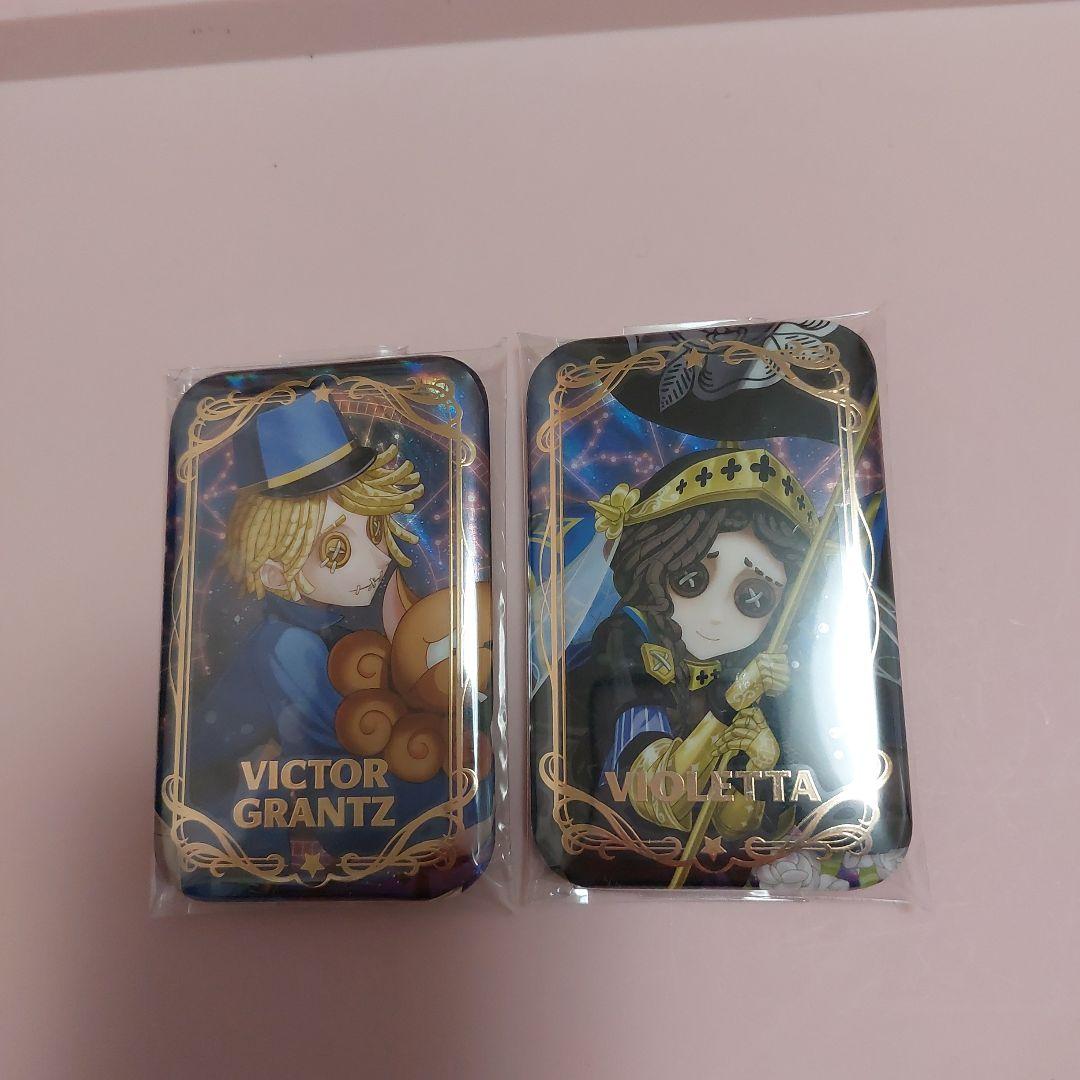 第五人格 ホテルコラボ 四角ホロ缶バッジ ポストマン 結魂者 - メルカリ