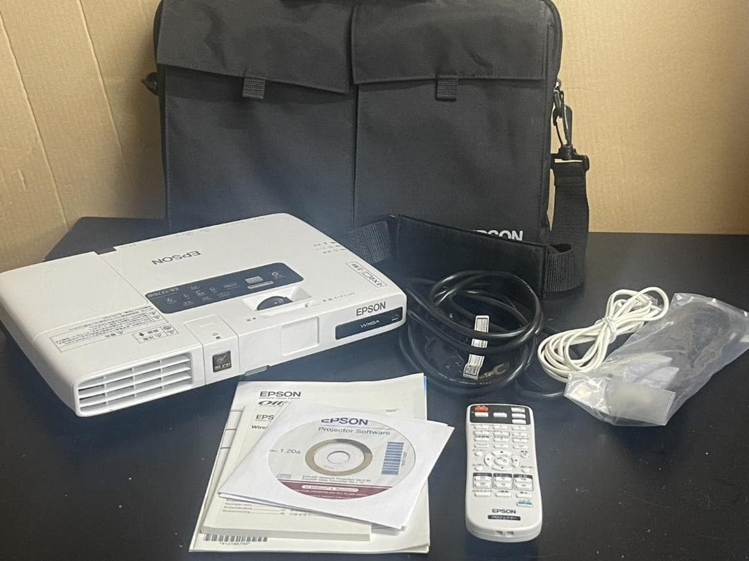 EPSON EB-1776W プロジェクター 117時間