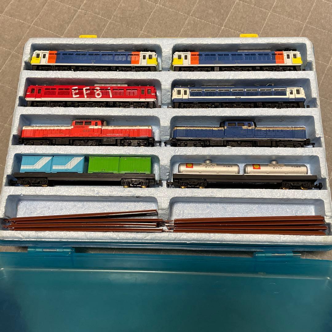トレーンNゲージ鉄道模型8車両セットケース付き
