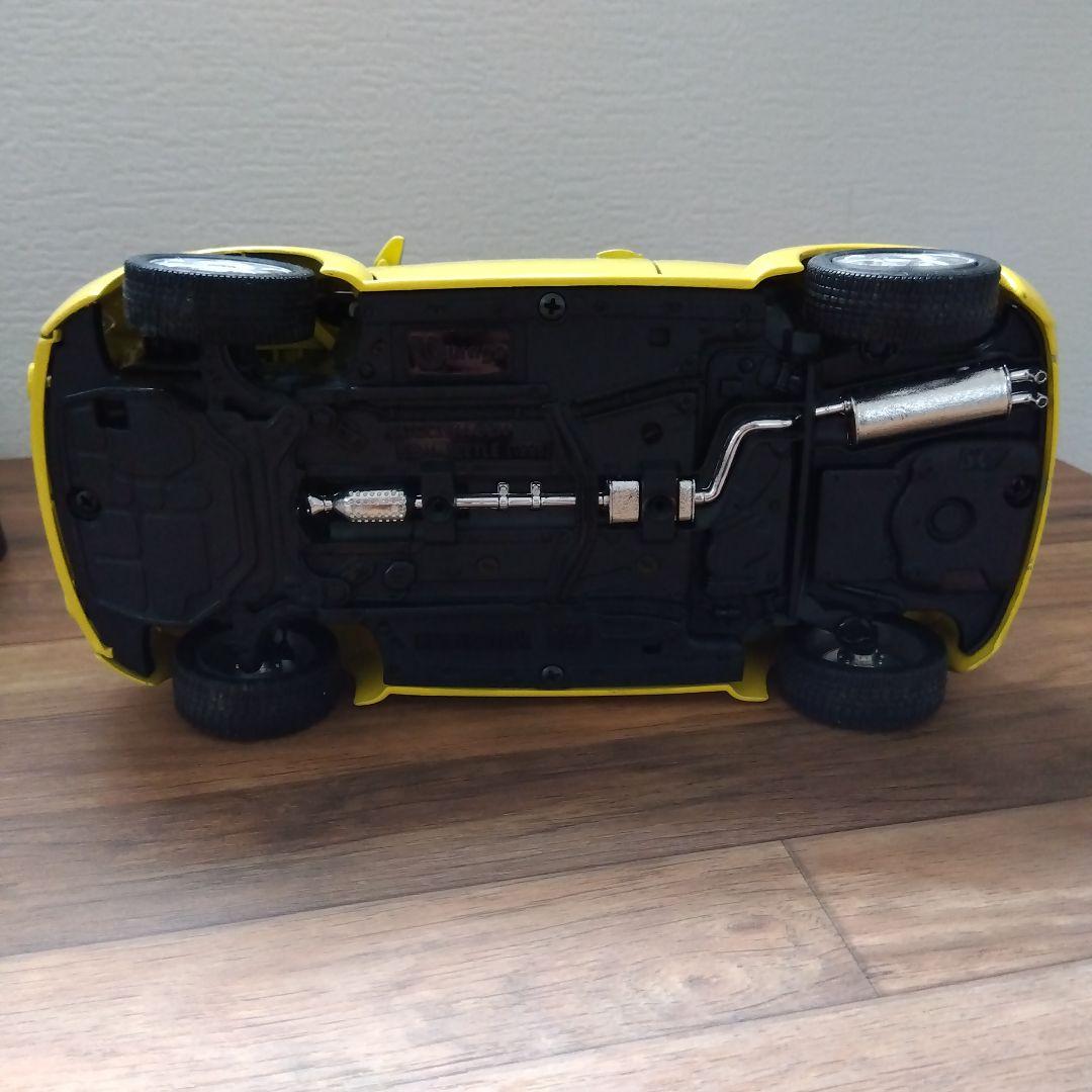 フォルクスワーゲン ニュービートル ミニカー 1/18 - メルカリ