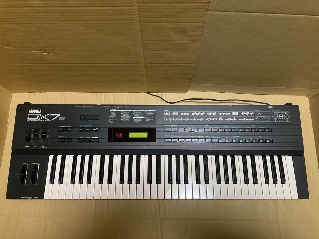 YAMAHA DX7s シンセサイザー キーボード ヤマハ 0712② YAMAHA（ヤマハ） Yamaha DX7-IID Synthesizer シンセサイザー