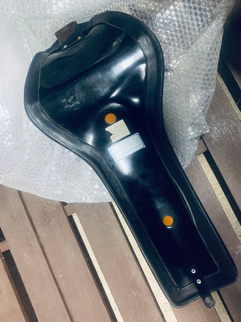 美品】V-TWIN マグナ250用コブラシート・タックロール - メルカリ