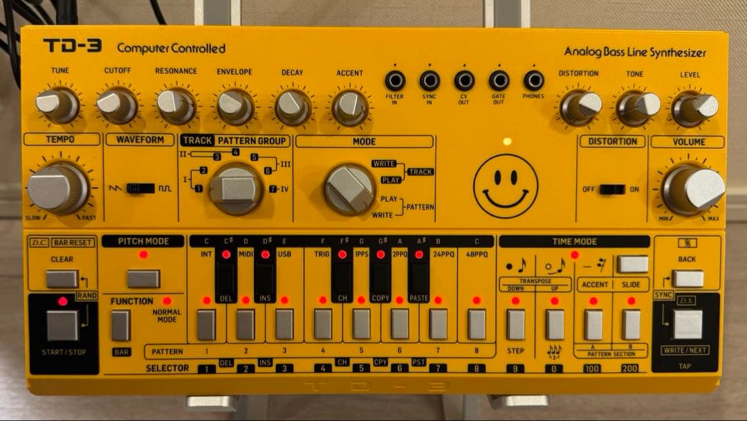 Behringer TD-3 黄色 Behringer TD-3-MO-AM Analog Bass Line Synthesizer - Yellow