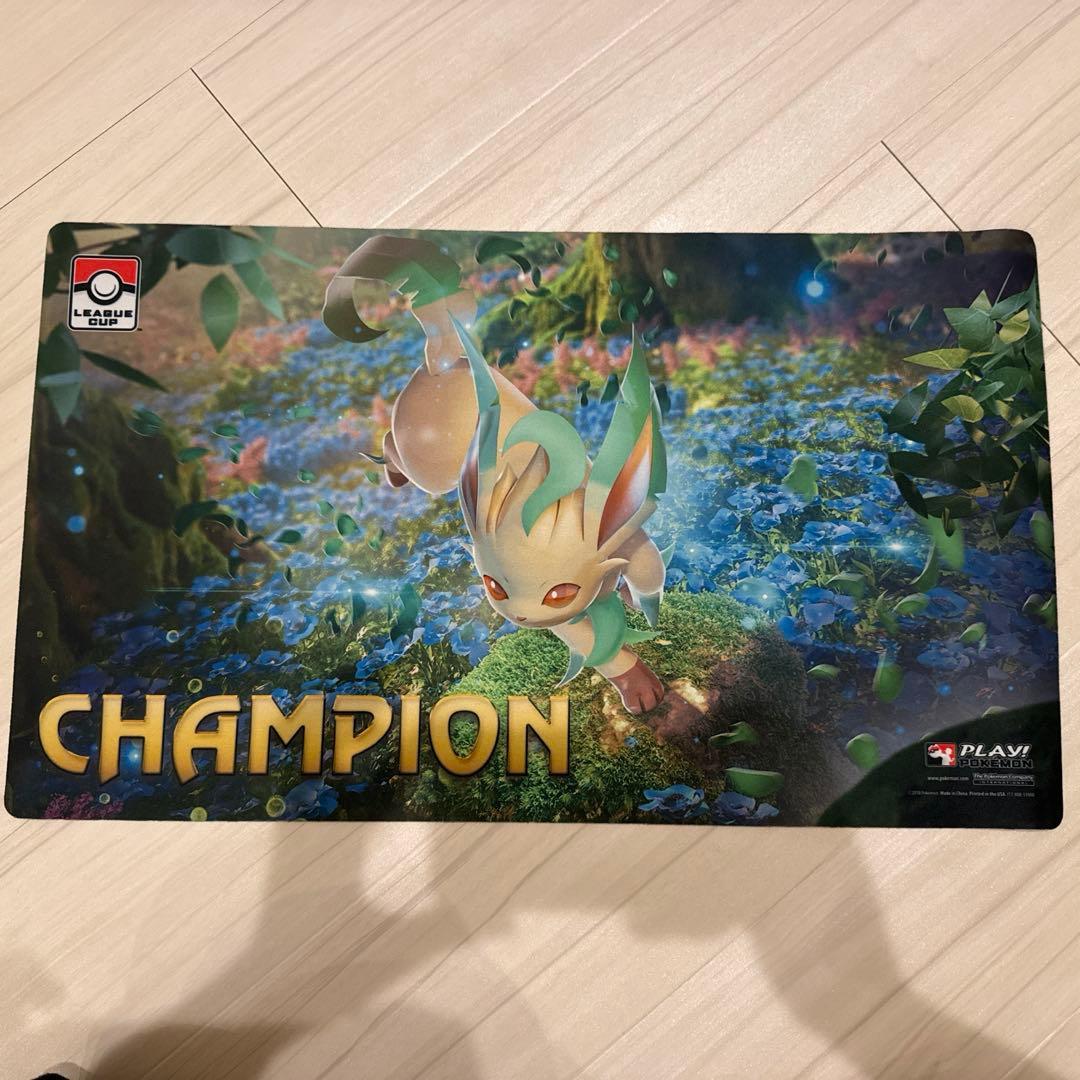 【みみ】ポケモンカード　プレイマット　リーフィア リーフィア(002/187)(ミラー/モンスターボール) | ミラー | ドラゴン
