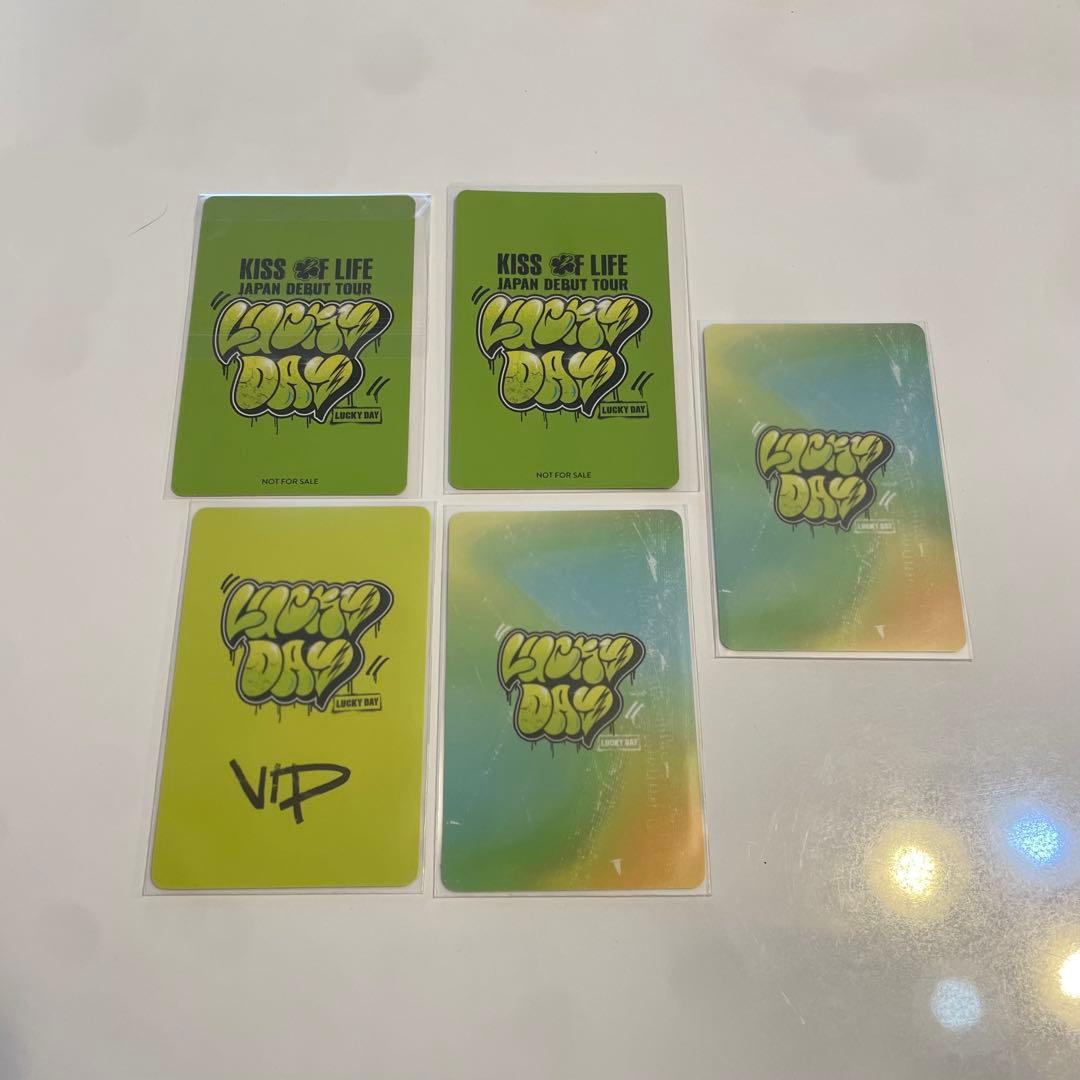 ✽*✽様 KISS OF LIFE LUCKY DAY ジュリー S賞 特典トレ - メルカリ