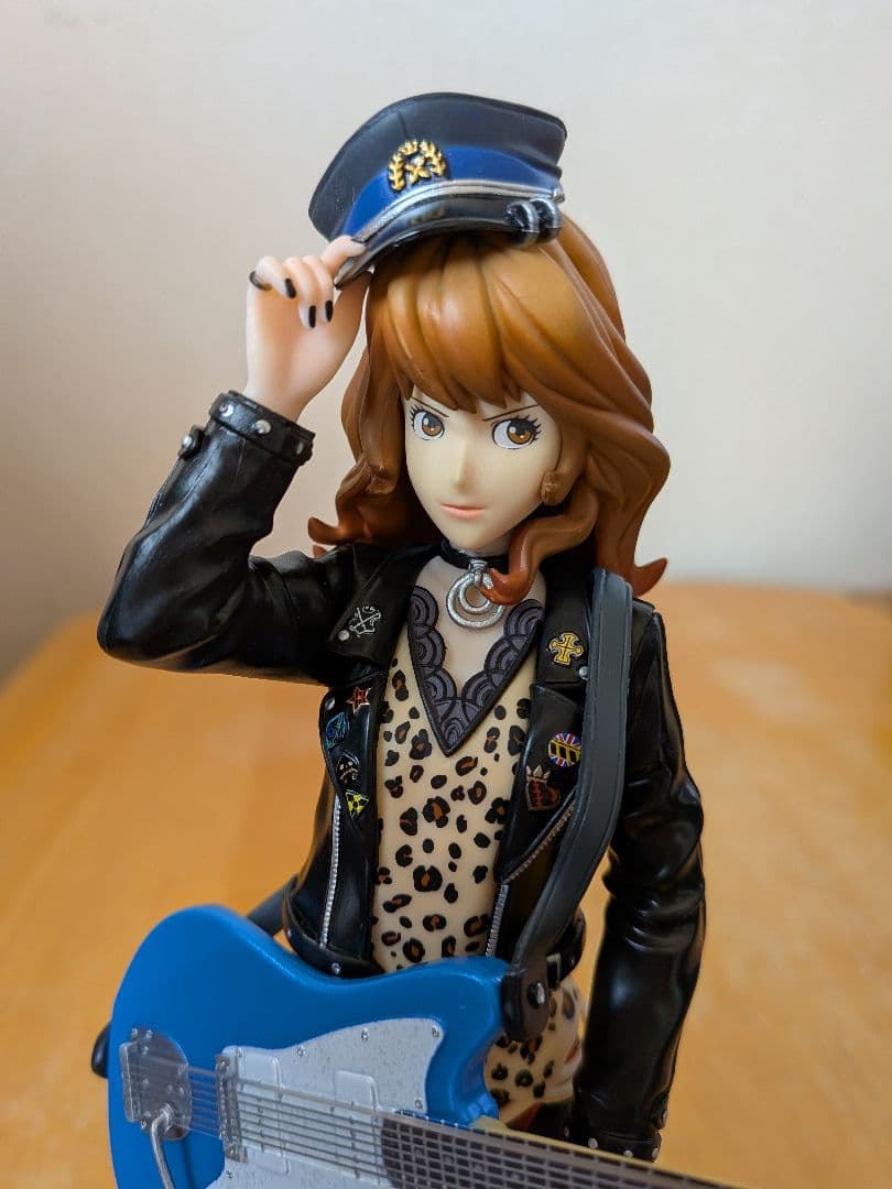 峰不二子フィギュア　ガールズバンドver