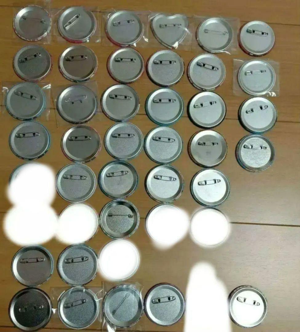 いれいす 子供組 りうら ほとけ 初兎 缶バッジ - メルカリ