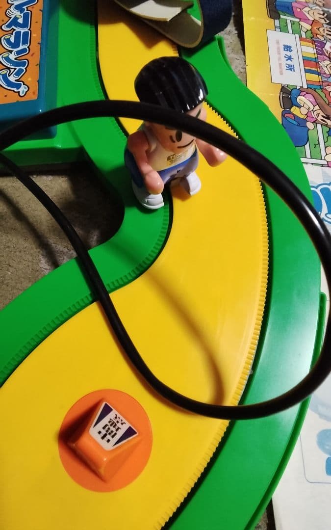 テーマ TOMYおもちゃのフルマラソン中古動作確認動く草3個無い箱スレ傷