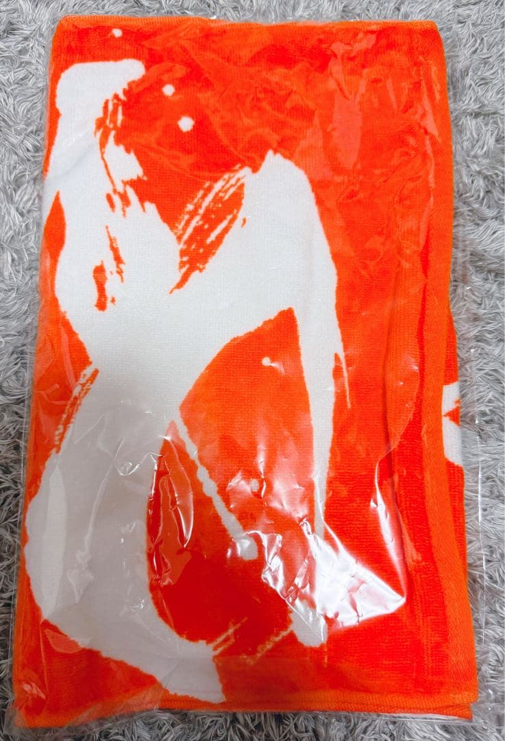 ☆優里☆ダイナミックロゴフェイスタオル(オレンジ) - メルカリ