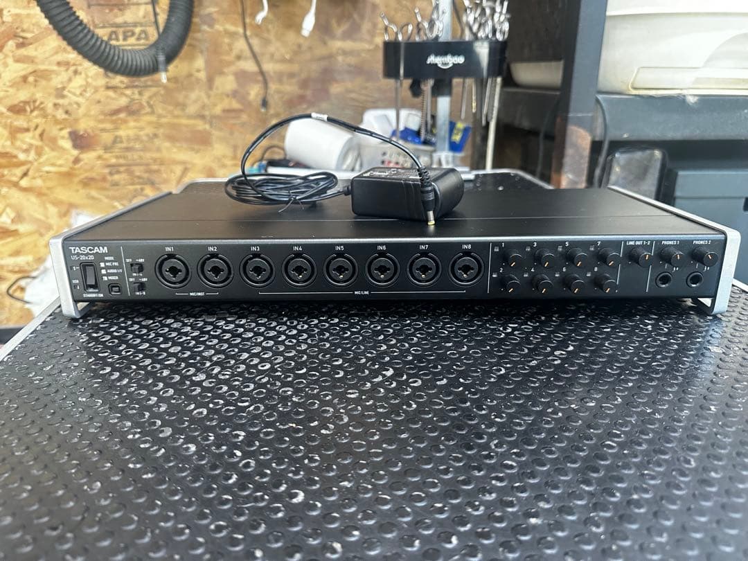 TASCAM US-20x20 USBオーディオ/MIDIインターフェース