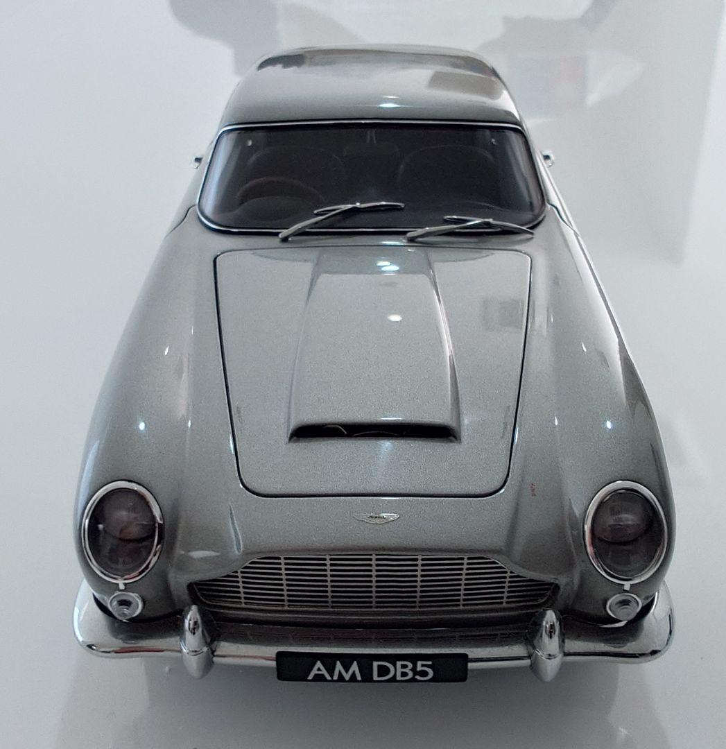 アストンマーチン DB5 1/18【AUTO ARTl】