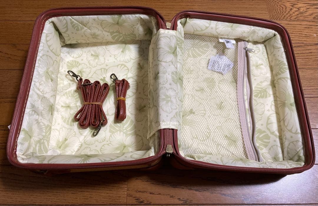 アウラニ ディズニー ハワイ トランク タグ付き新品 1/13まで30000円