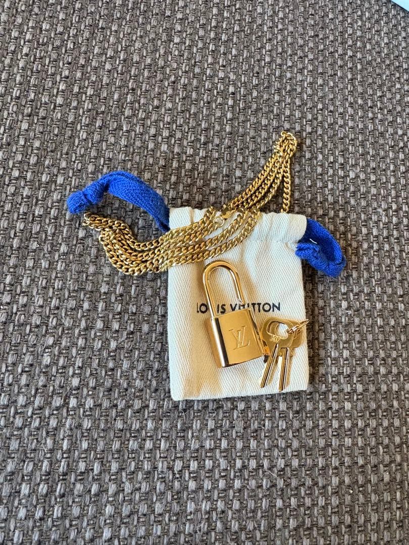 新品ルイヴィトン パドロック カデナ ネックレス チェーン付き 南京錠（307）