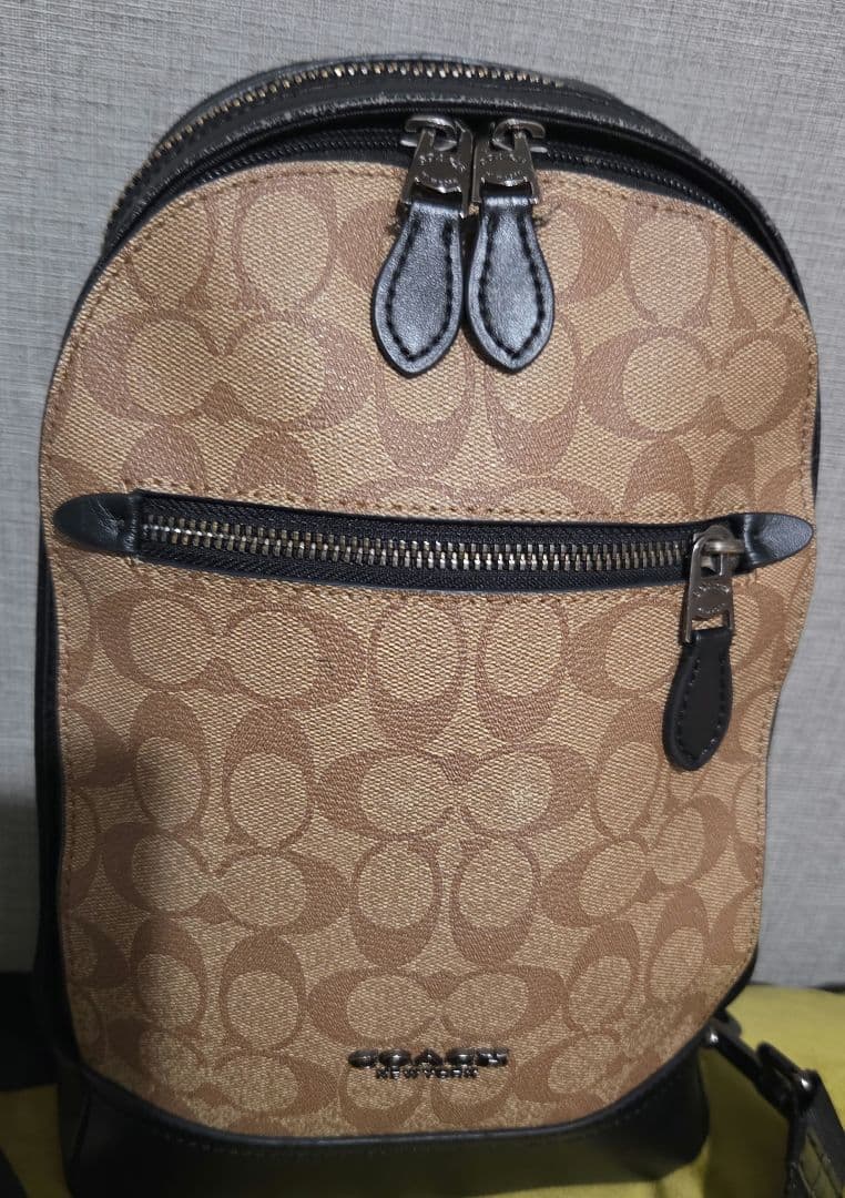 COACH ボディバッグ ベージュ/黒