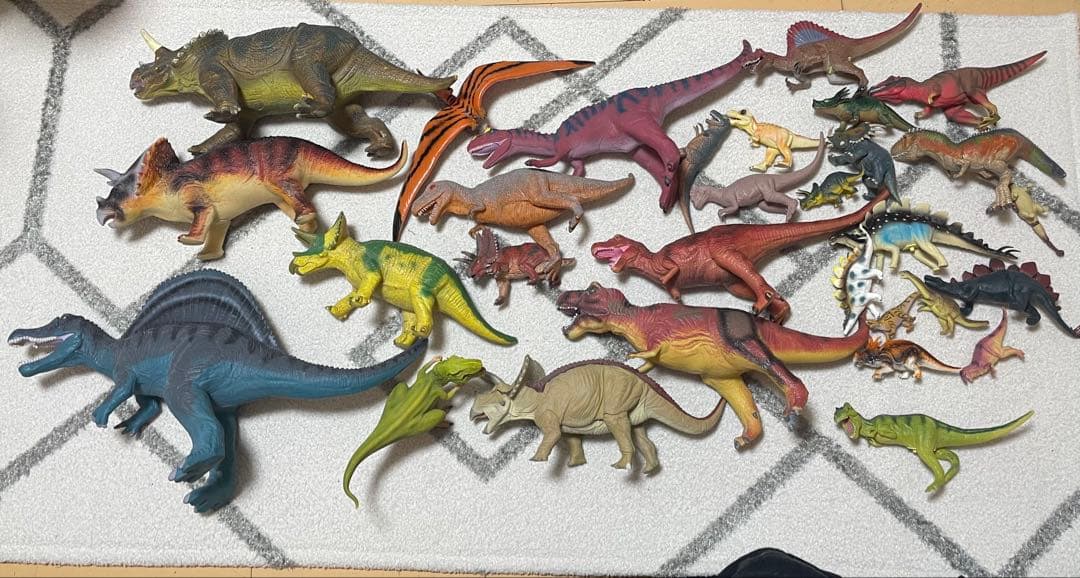 恐竜フィギュアセット 25体以上