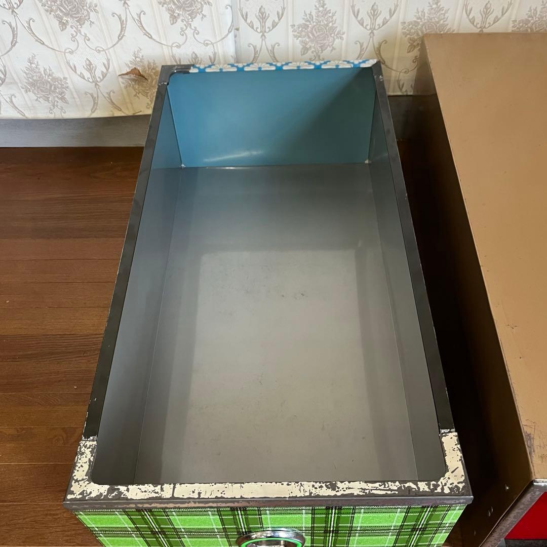 アンティーク】① 昭和レトロ レトロポップ ブリキ 衣装ケース 収納