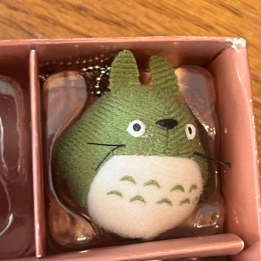 三鷹の森ジブリ美術館 ジブリがいっぱい チャーム 6体 ピンバッジ×2