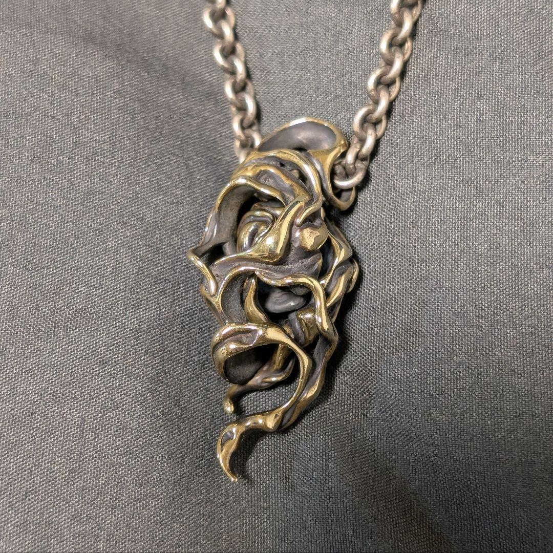 TAUJAN ペンダントトップ 真鍮 ペンダントトップ 笛型 十字花紋 真鍮 バチカン付き [ アンティーク