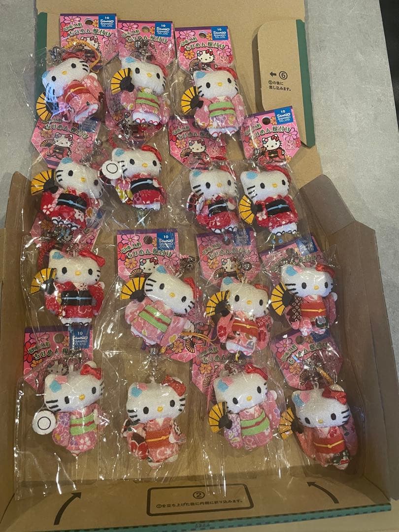 ★ハローキティ 日本人形ちりめん根付け和服ストラップ 15個セット