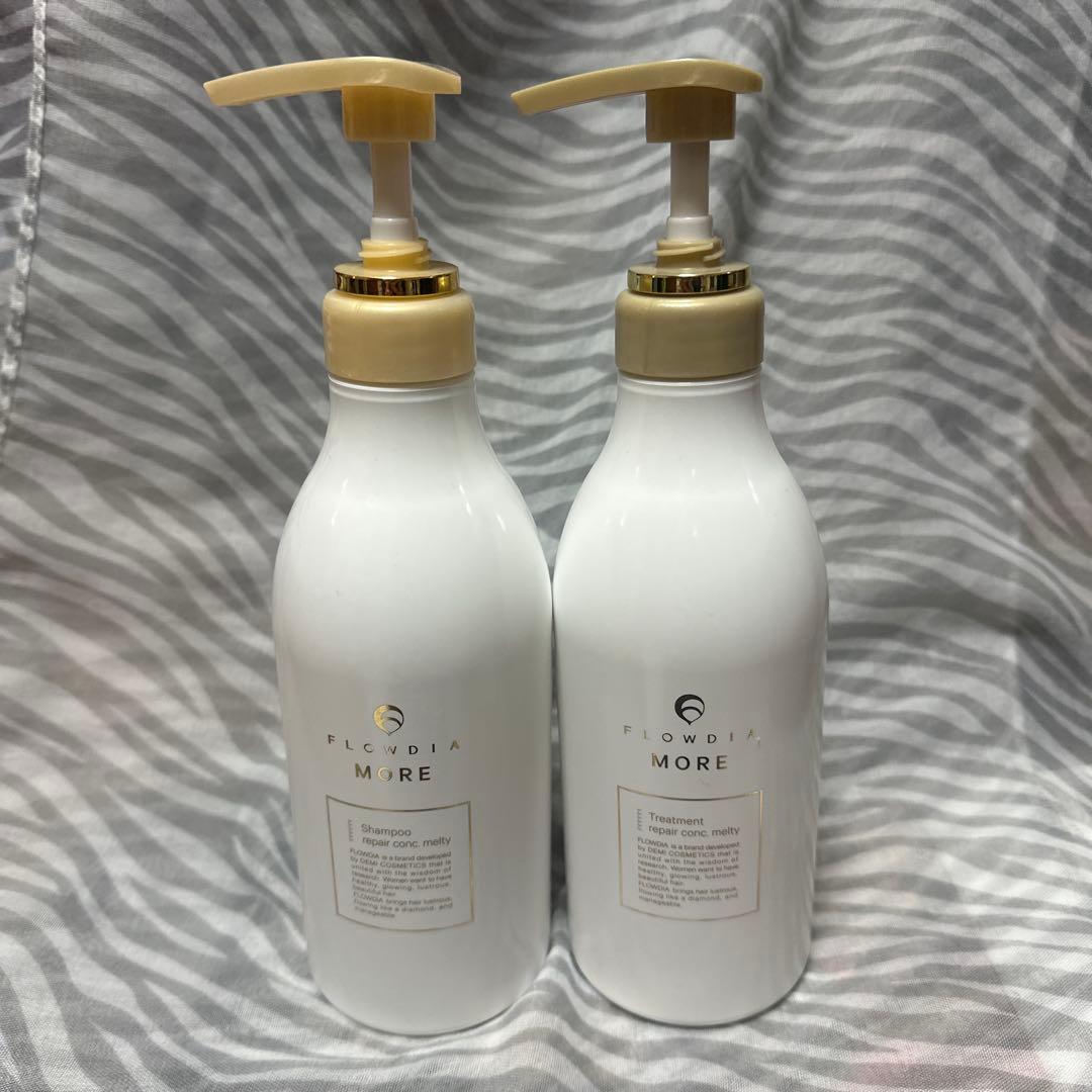 フローリアモア　シャンプー&トリートメント