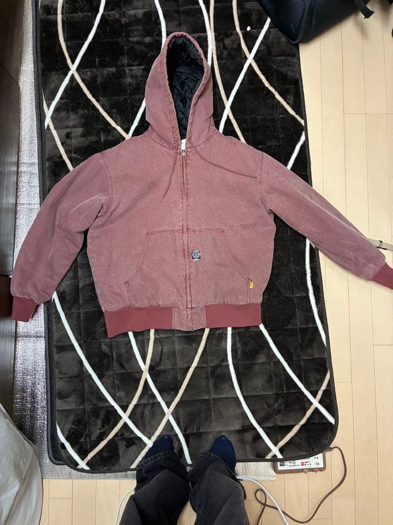アクティブジャケット　ボルド　カーハート似