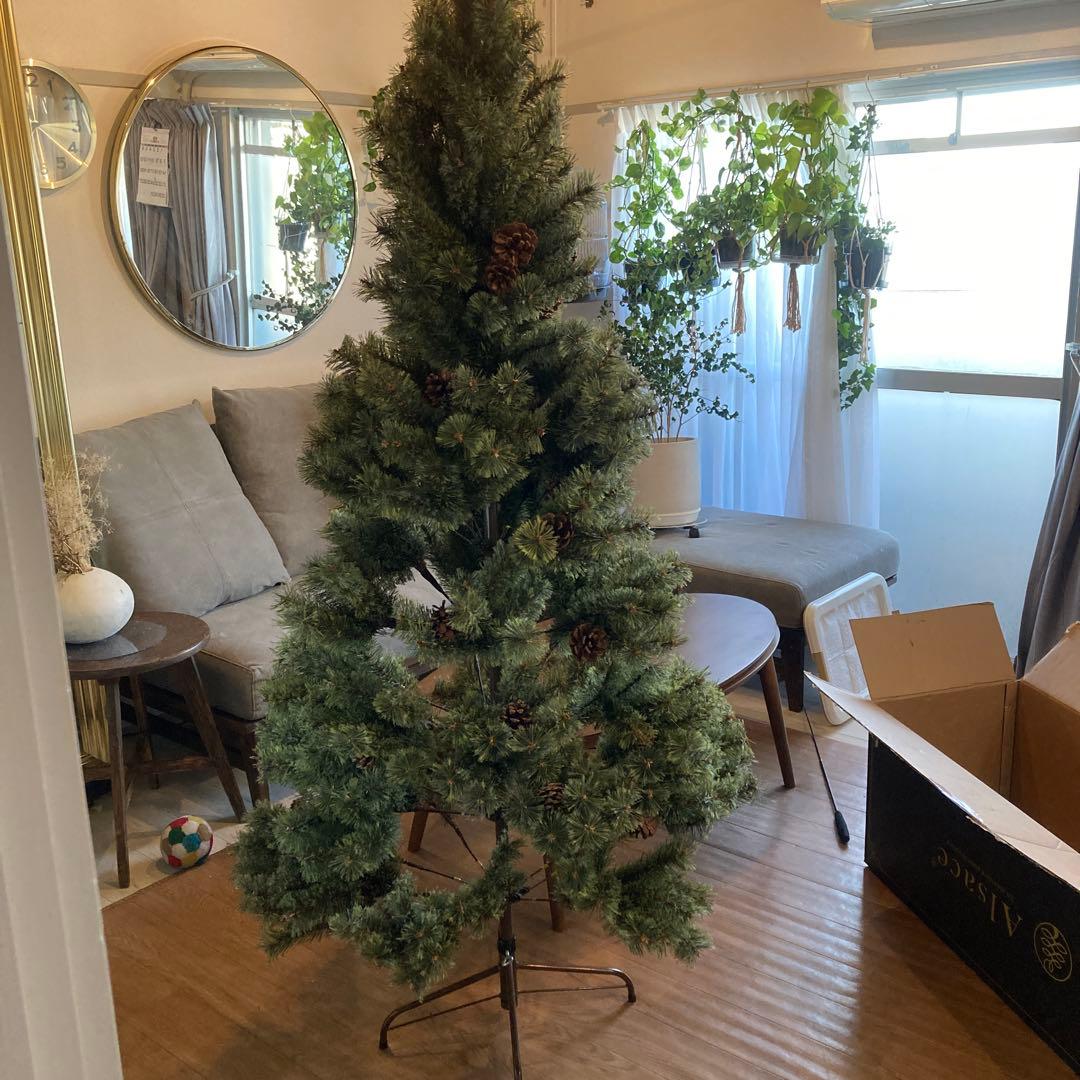 アルザス松ぼっくり付きクリスマスツリー180㎝