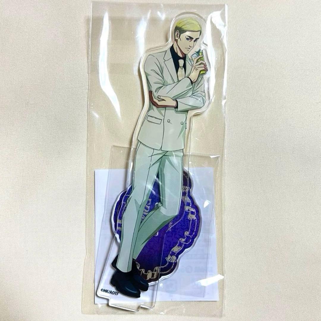 進撃の巨人 HUBコラボ限定 アクリルスタンド エルヴィン - メルカリ