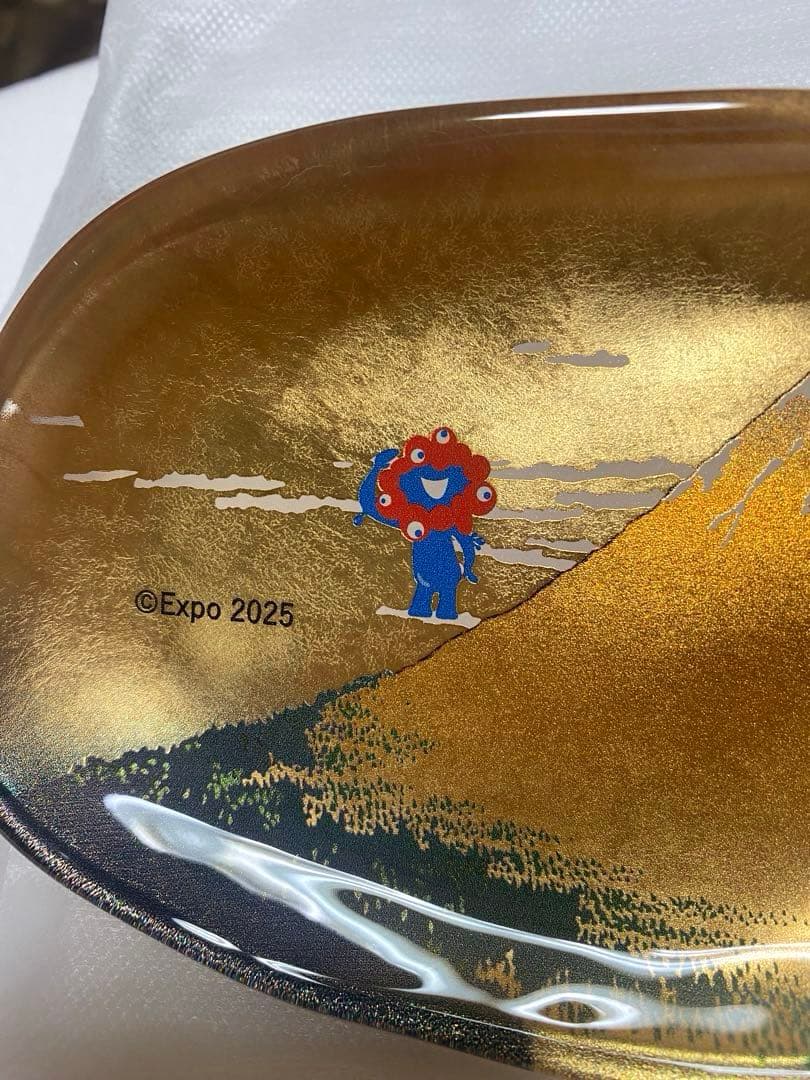 ミャクミャク × 北斎 箔一 金沢金箔 小皿 富士山 箱付き - メルカリ